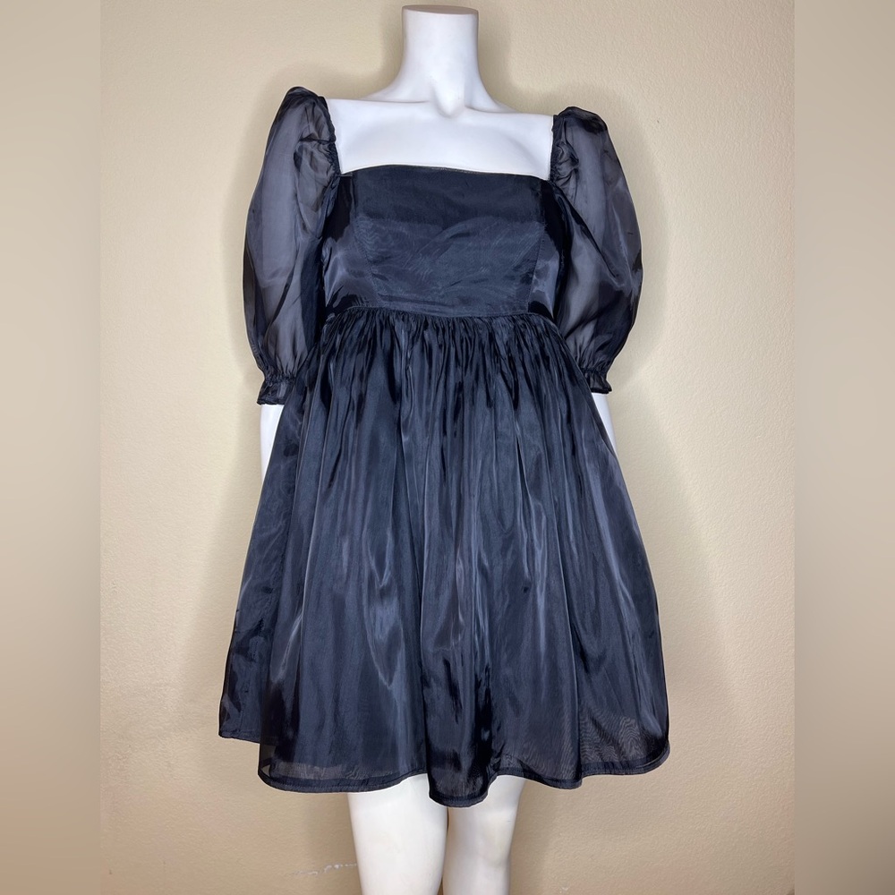 Elegant Black Puff Sleeve Dress